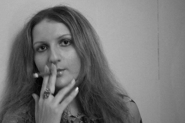Снова стою одна, Снова курю, мама, снова, А вокруг тишина, Взятая за основу., Елена Ваенга